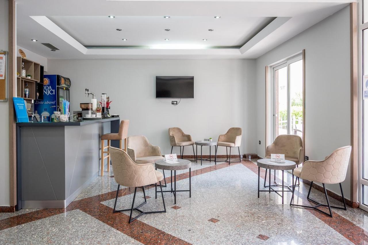Otel Garni Mb 3*